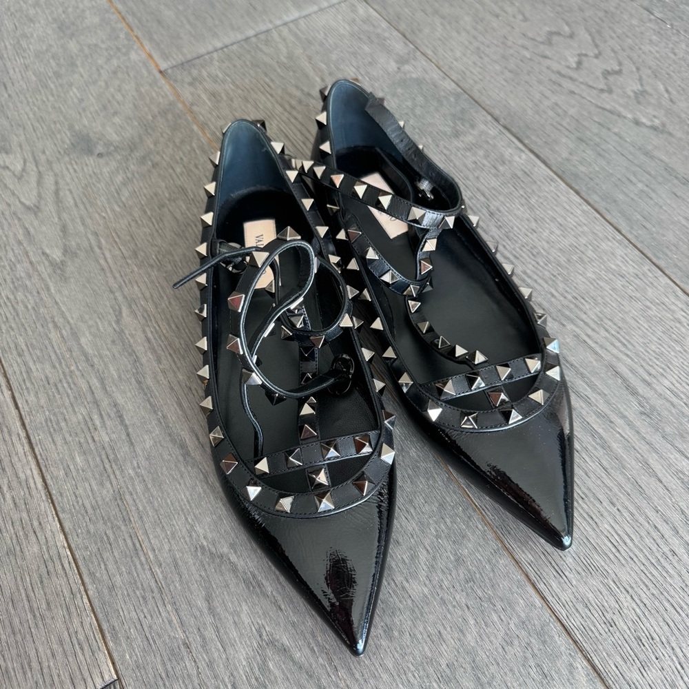 Valentino Rockstud patent leather ballet flats 39